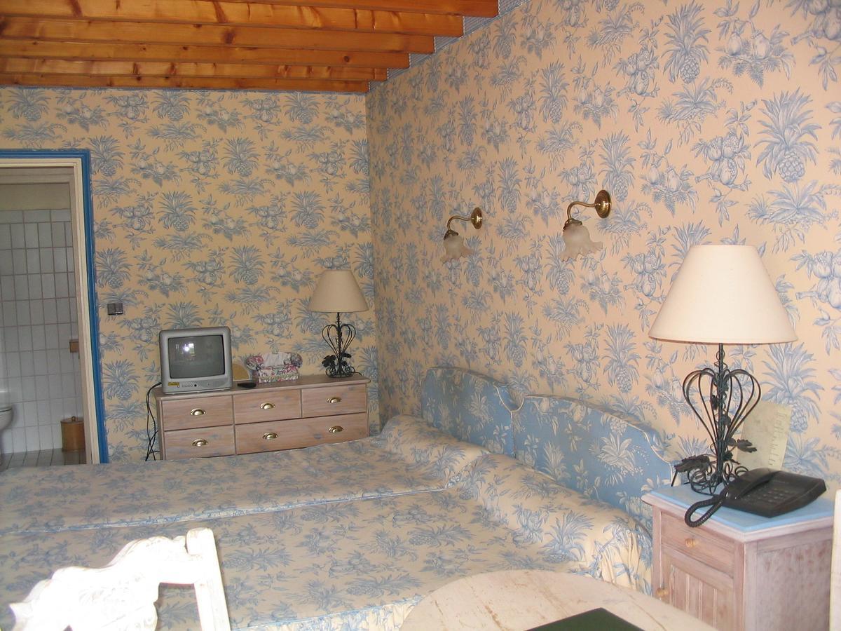 Auberge Du Val Au Cesne Saint-Clair-sur-les-Monts Habitación foto